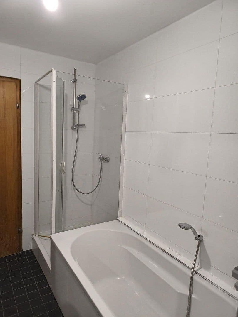 Pronájem bytu 4+1 110 m², Gartenstraße 3, Mühltal, Hessen Pronájem bytu 4+1 110 m², Gartenstraße 3, Mühltal, Hessen