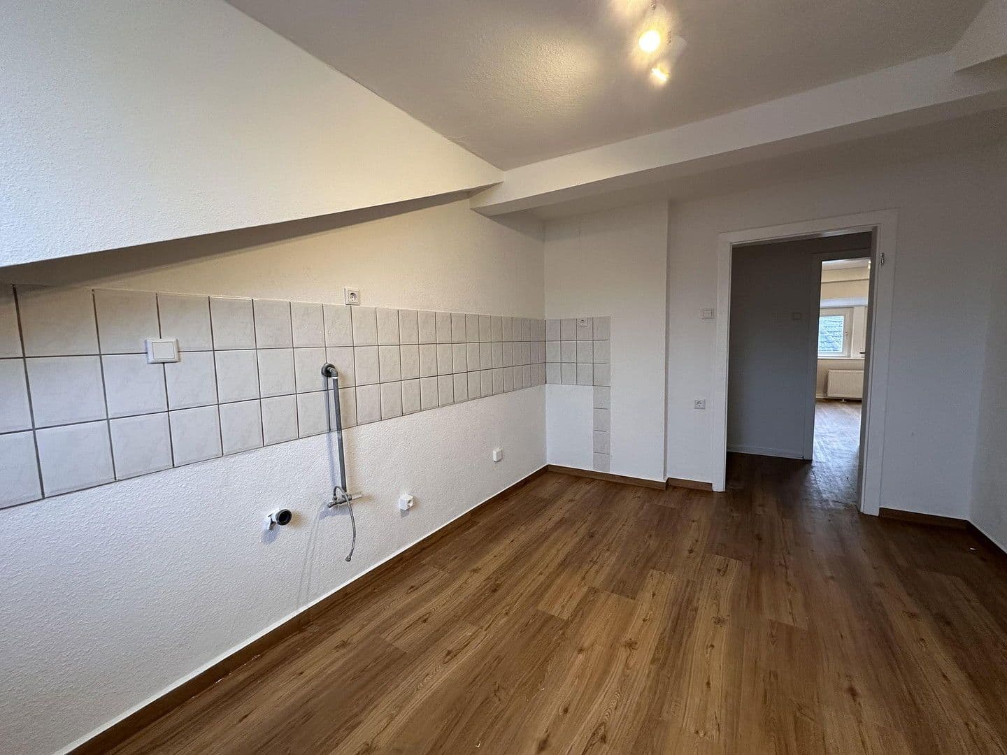 Prodej bytu 3+1 78 m², Matthiashofstrasse 22, Cáchy, Severní Porýní-Vestfálsko Prodej bytu 3+1 78 m², Matthiashofstrasse 22, Cáchy, Severní Porýní-Vestfálsko