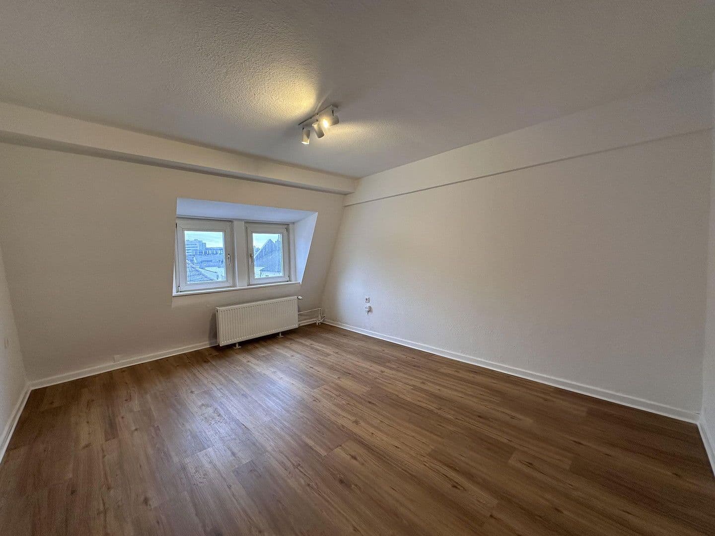 Prodej bytu 3+1 78 m², Matthiashofstrasse 22, Cáchy, Severní Porýní-Vestfálsko Prodej bytu 3+1 78 m², Matthiashofstrasse 22, Cáchy, Severní Porýní-Vestfálsko