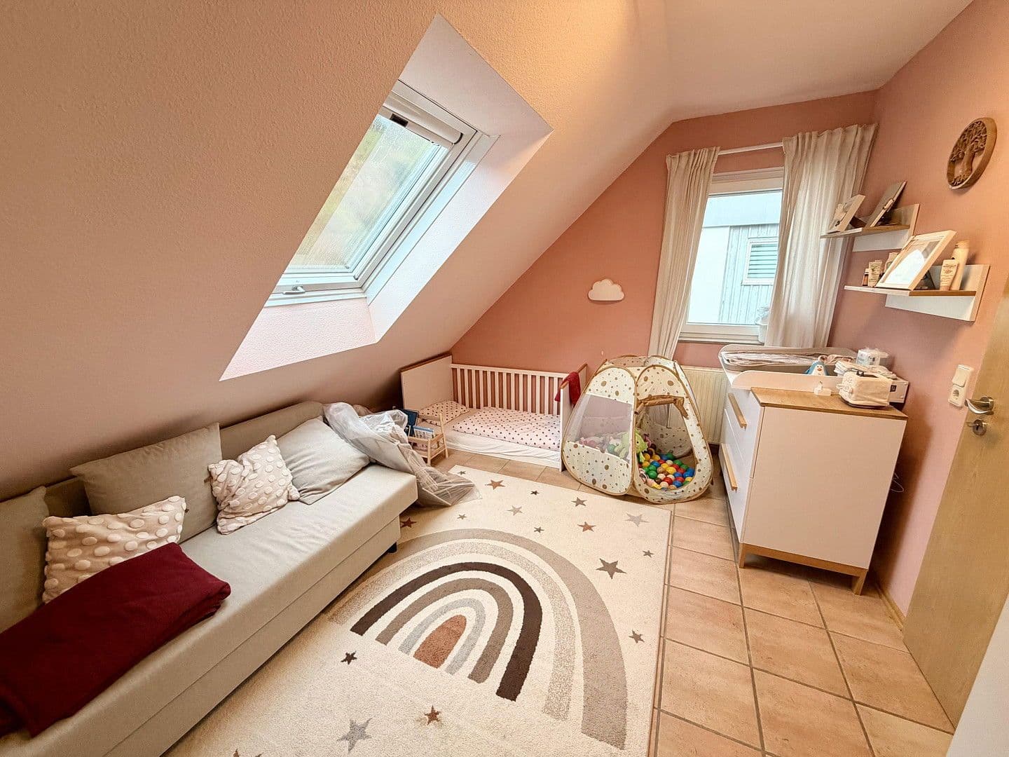 Pronájem bytu 3+1 109 m², Raibacher Tal 48, Groß-Umstadt, Hessen Pronájem bytu 3+1 109 m², Raibacher Tal 48, Groß-Umstadt, Hessen