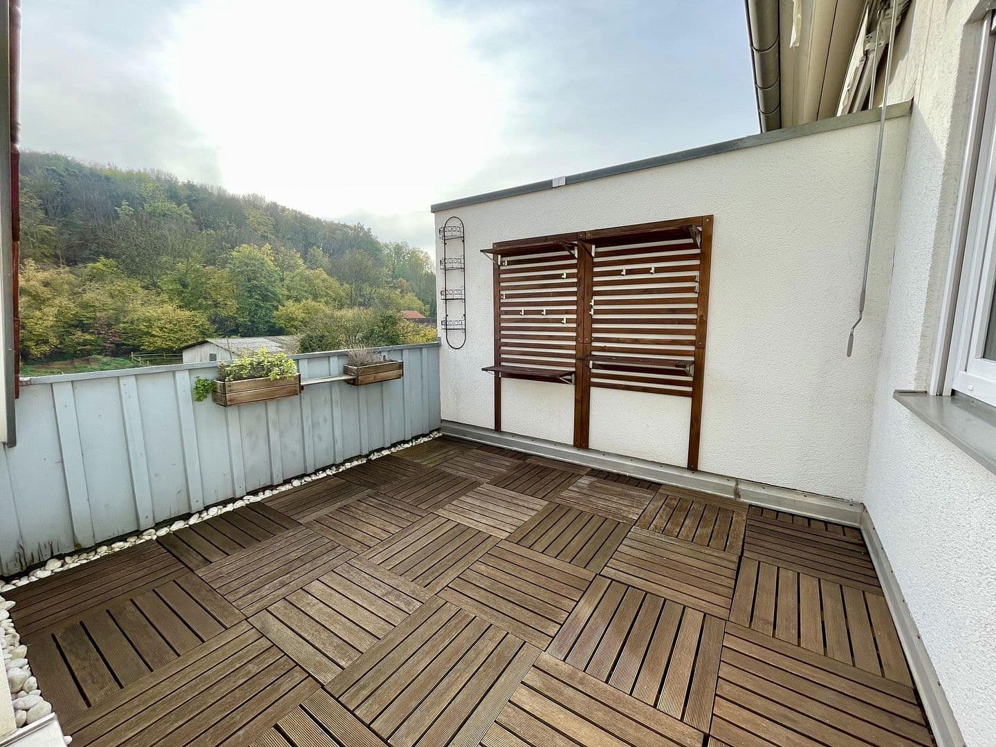 Pronájem bytu 3+1 109 m², Raibacher Tal 48, Groß-Umstadt, Hessen Pronájem bytu 3+1 109 m², Raibacher Tal 48, Groß-Umstadt, Hessen