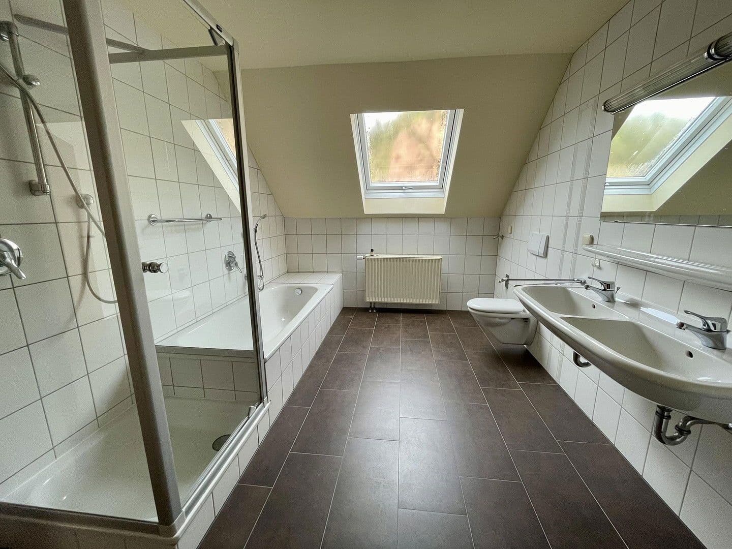 Pronájem bytu 3+1 109 m², Raibacher Tal 48, Groß-Umstadt, Hessen Pronájem bytu 3+1 109 m², Raibacher Tal 48, Groß-Umstadt, Hessen