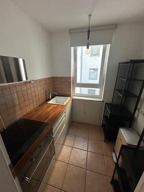 Pronájem bytu 3+1 75 m², Fürstenwall 142, Düsseldorf, Severní Porýní-Vestfálsko Pronájem bytu 3+1 75 m², Fürstenwall 142, Düsseldorf, Severní Porýní-Vestfálsko