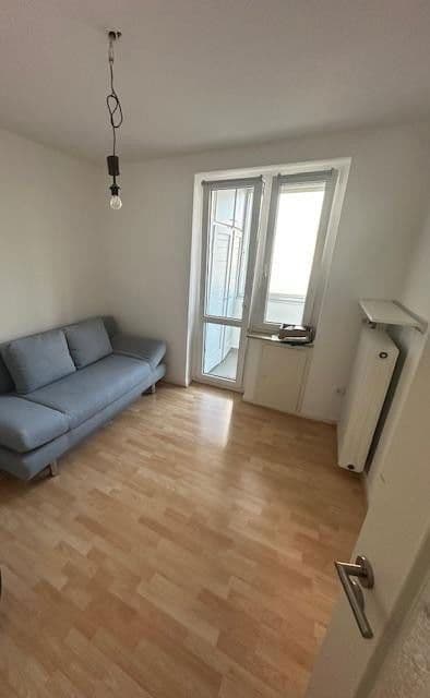 Pronájem bytu 3+1 75 m², Fürstenwall 142, Düsseldorf, Severní Porýní-Vestfálsko Pronájem bytu 3+1 75 m², Fürstenwall 142, Düsseldorf, Severní Porýní-Vestfálsko