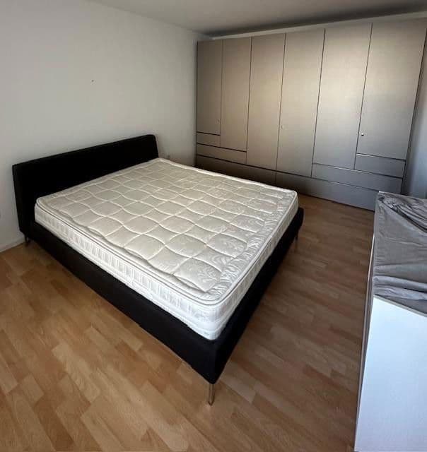 Pronájem bytu 3+1 75 m², Fürstenwall 142, Düsseldorf, Severní Porýní-Vestfálsko Pronájem bytu 3+1 75 m², Fürstenwall 142, Düsseldorf, Severní Porýní-Vestfálsko