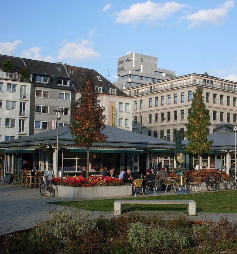 Pronájem bytu 3+1 75 m², Fürstenwall 142, Düsseldorf, Severní Porýní-Vestfálsko Pronájem bytu 3+1 75 m², Fürstenwall 142, Düsseldorf, Severní Porýní-Vestfálsko