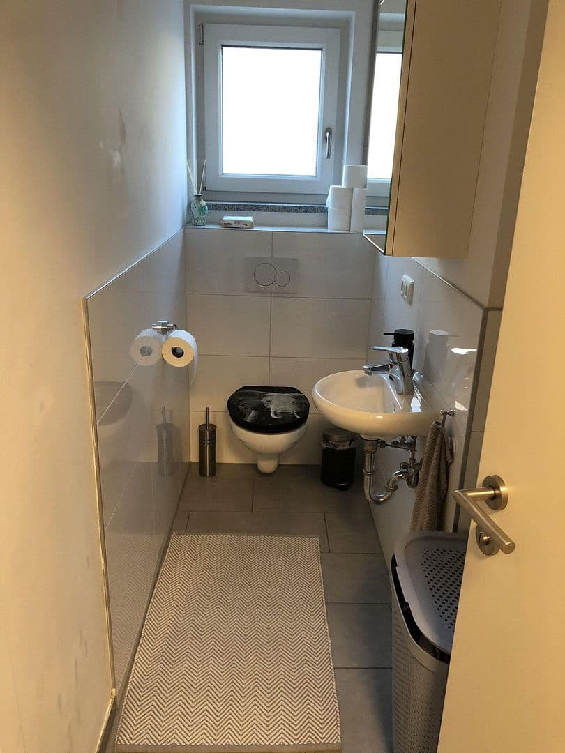 Pronájem bytu 2+1 60 m², Münchner Str. 74 b, Unterhaching, Bavorsko Pronájem bytu 2+1 60 m², Münchner Str. 74 b, Unterhaching, Bavorsko