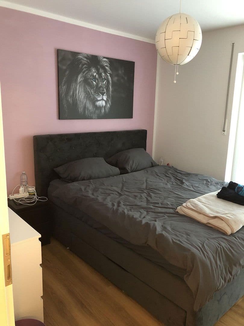 Pronájem bytu 2+1 60 m², Münchner Str. 74 b, Unterhaching, Bavorsko Pronájem bytu 2+1 60 m², Münchner Str. 74 b, Unterhaching, Bavorsko