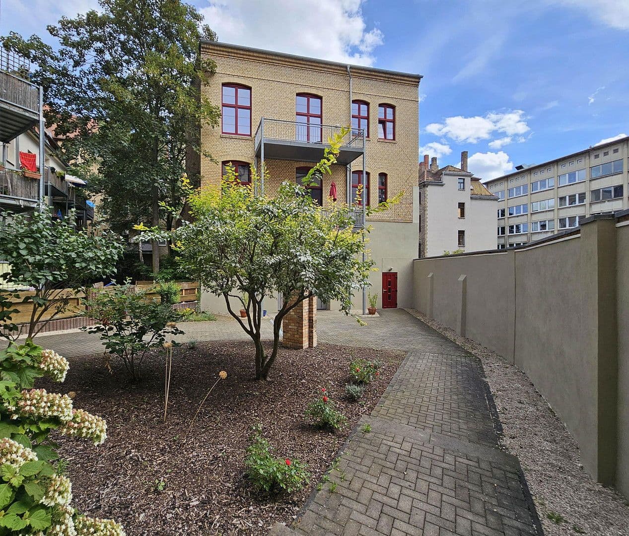 Pronájem bytu 1+1 104 m², Dittenberger Straße 4, Halle, Sasko-Anhaltsko Pronájem bytu 1+1 104 m², Dittenberger Straße 4, Halle, Sasko-Anhaltsko