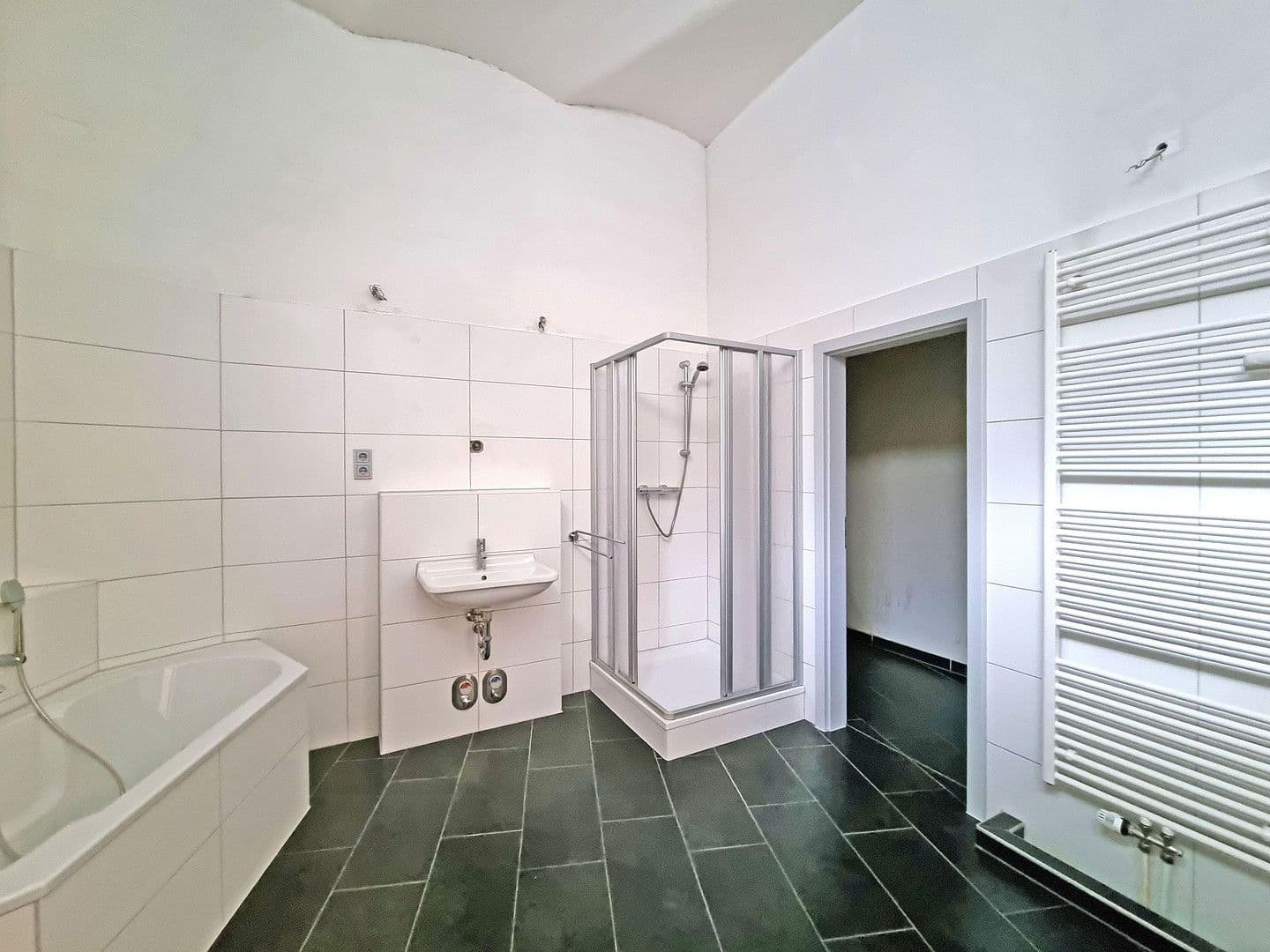 Pronájem bytu 1+1 104 m², Dittenberger Straße 4, Halle, Sasko-Anhaltsko Pronájem bytu 1+1 104 m², Dittenberger Straße 4, Halle, Sasko-Anhaltsko