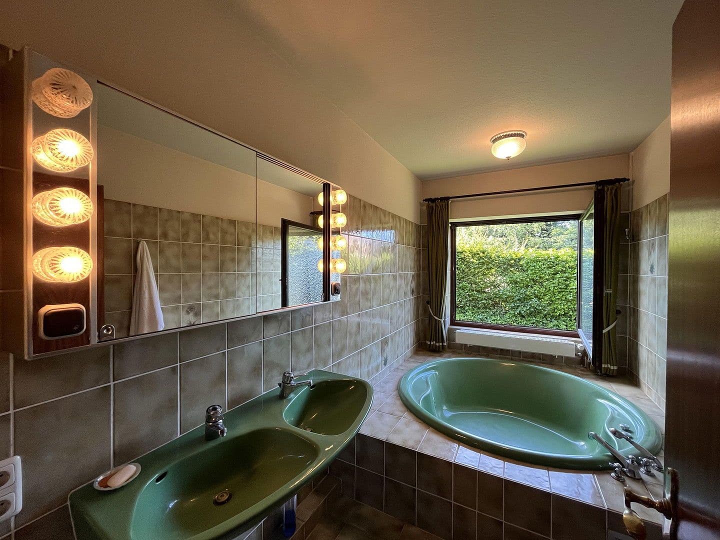 Pronájem domu 202 m², pozemek 947 m², Rellingen, Šlesvicko-Holštýnsko Pronájem domu 202 m², pozemek 947 m², Rellingen, Šlesvicko-Holštýnsko