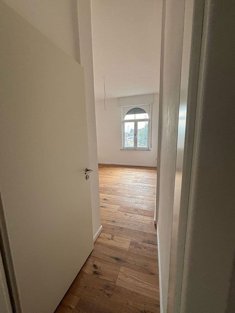 Pronájem bytu 3+1 70 m², Zabergäustr. 97, Stuttgart, Bádensko-Württembersko Pronájem bytu 3+1 70 m², Zabergäustr. 97, Stuttgart, Bádensko-Württembersko