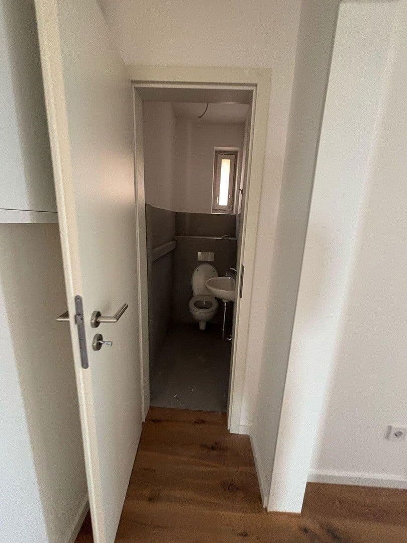 Pronájem bytu 3+1 70 m², Zabergäustr. 97, Stuttgart, Bádensko-Württembersko Pronájem bytu 3+1 70 m², Zabergäustr. 97, Stuttgart, Bádensko-Württembersko