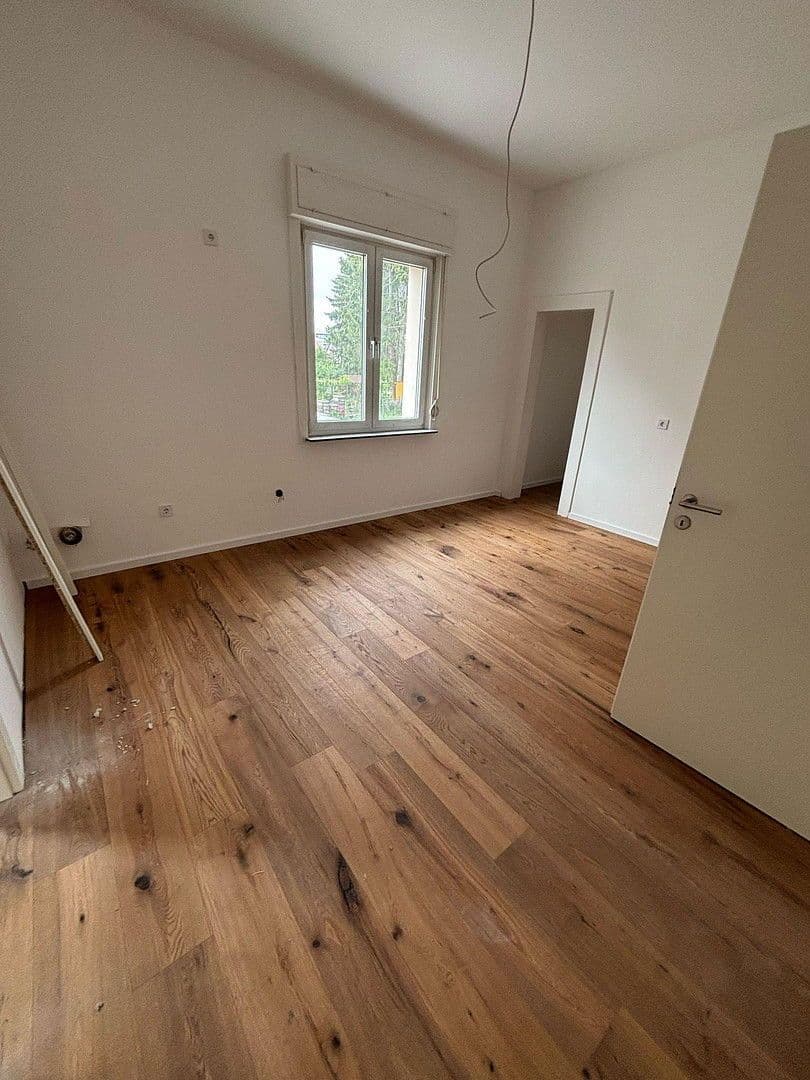 Pronájem bytu 3+1 70 m², Zabergäustr. 97, Stuttgart, Bádensko-Württembersko Pronájem bytu 3+1 70 m², Zabergäustr. 97, Stuttgart, Bádensko-Württembersko