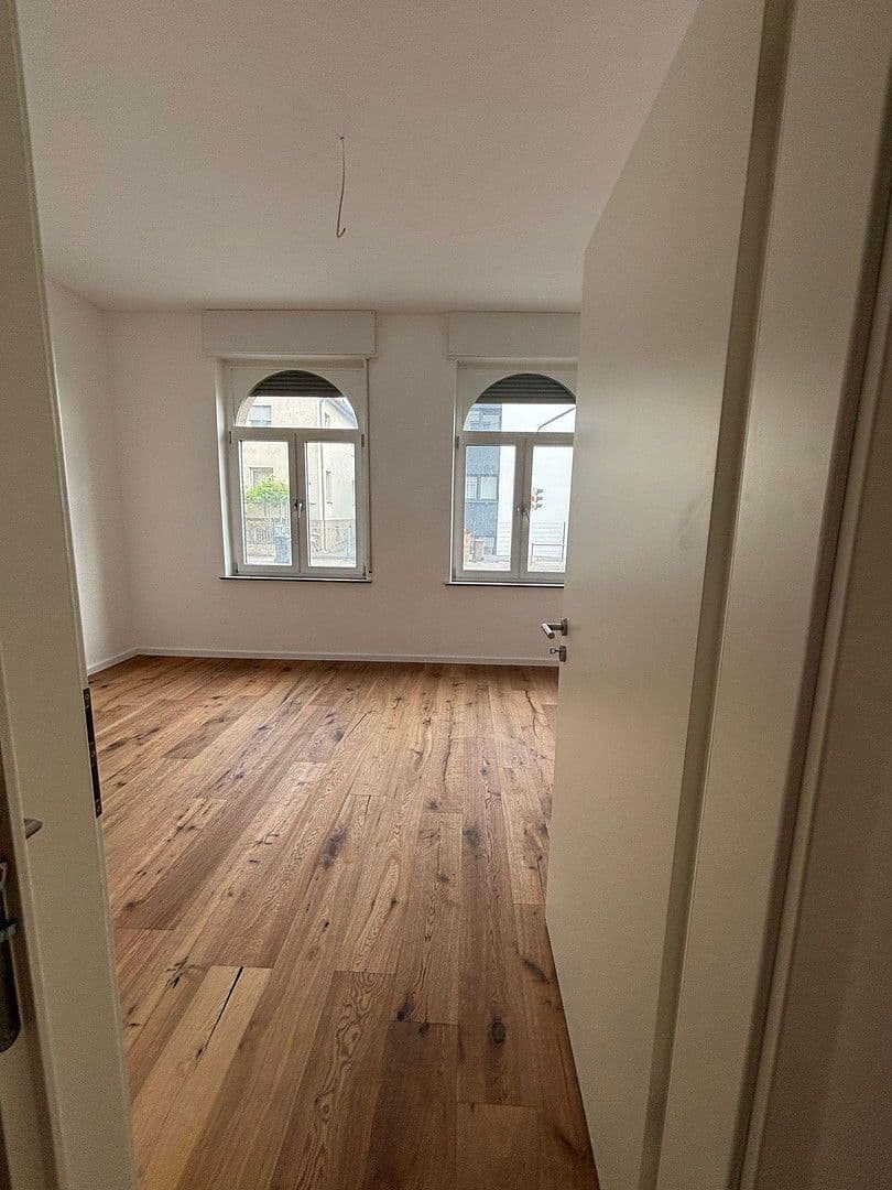 Pronájem bytu 3+1 70 m², Zabergäustr. 97, Stuttgart, Bádensko-Württembersko Pronájem bytu 3+1 70 m², Zabergäustr. 97, Stuttgart, Bádensko-Württembersko