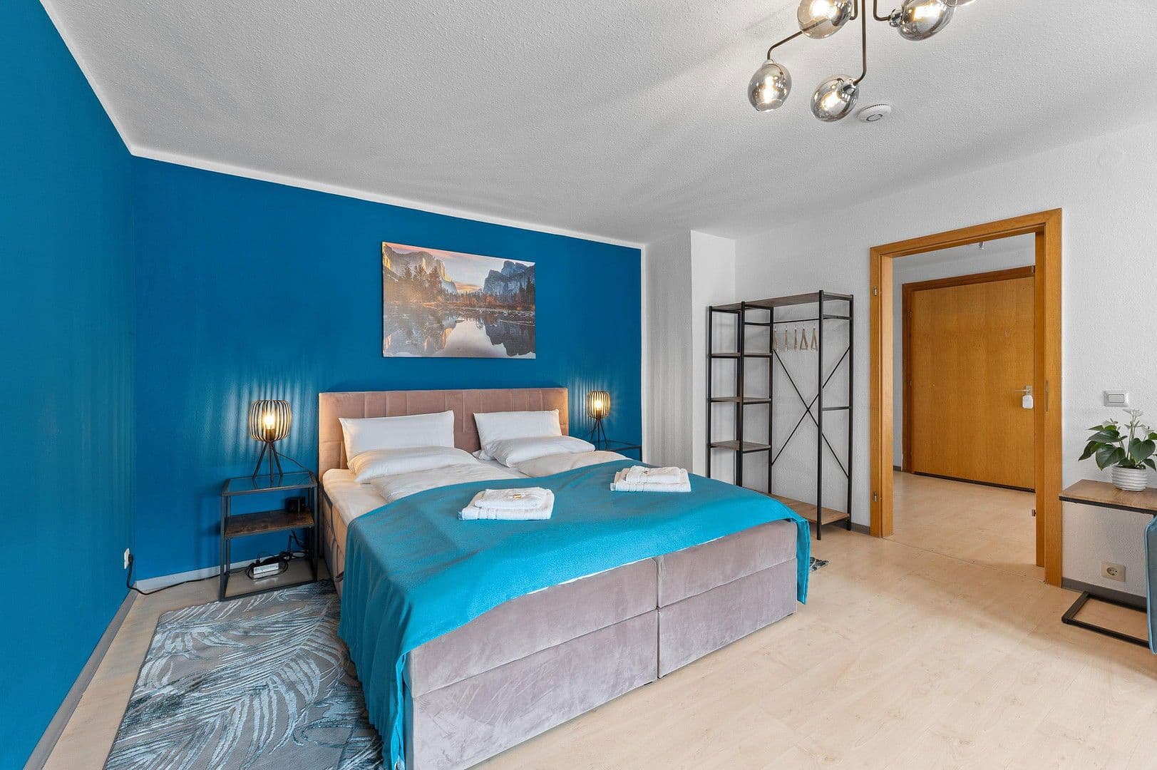 Pronájem bytu 2+kk 92 m², Am Kronenhof 29, Esslingen am Neckar, Bádensko-Württembersko Pronájem bytu 2+kk 92 m², Am Kronenhof 29, Esslingen am Neckar, Bádensko-Württembersko