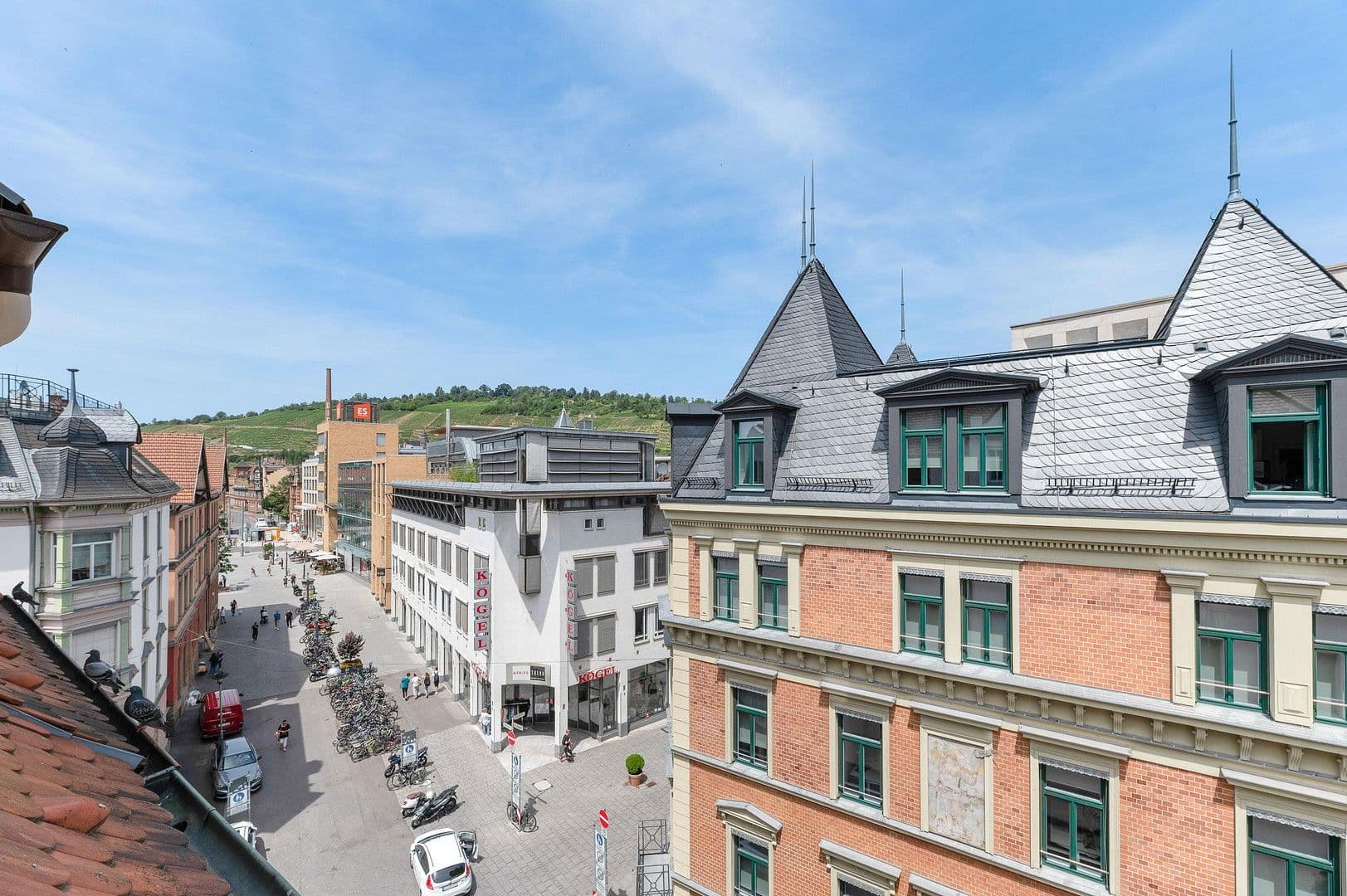 Pronájem bytu 2+kk 92 m², Am Kronenhof 29, Esslingen am Neckar, Bádensko-Württembersko Pronájem bytu 2+kk 92 m², Am Kronenhof 29, Esslingen am Neckar, Bádensko-Württembersko