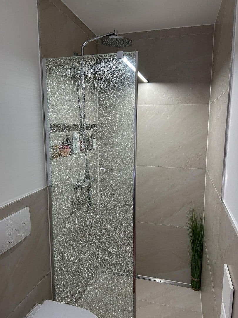 Prodej domu 160 m², pozemek 450 m², Brinkum, Dolní Sasko Prodej domu 160 m², pozemek 450 m², Brinkum, Dolní Sasko