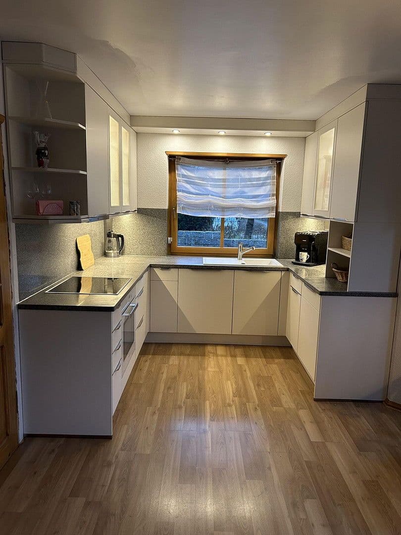 Prodej domu 160 m², pozemek 450 m², Brinkum, Dolní Sasko Prodej domu 160 m², pozemek 450 m², Brinkum, Dolní Sasko