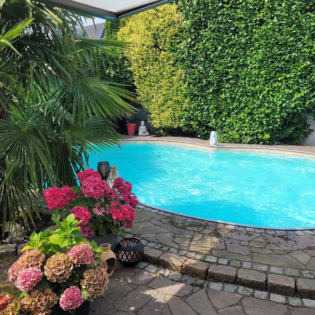 Prodej domu 160 m², pozemek 450 m², Brinkum, Dolní Sasko Prodej domu 160 m², pozemek 450 m², Brinkum, Dolní Sasko