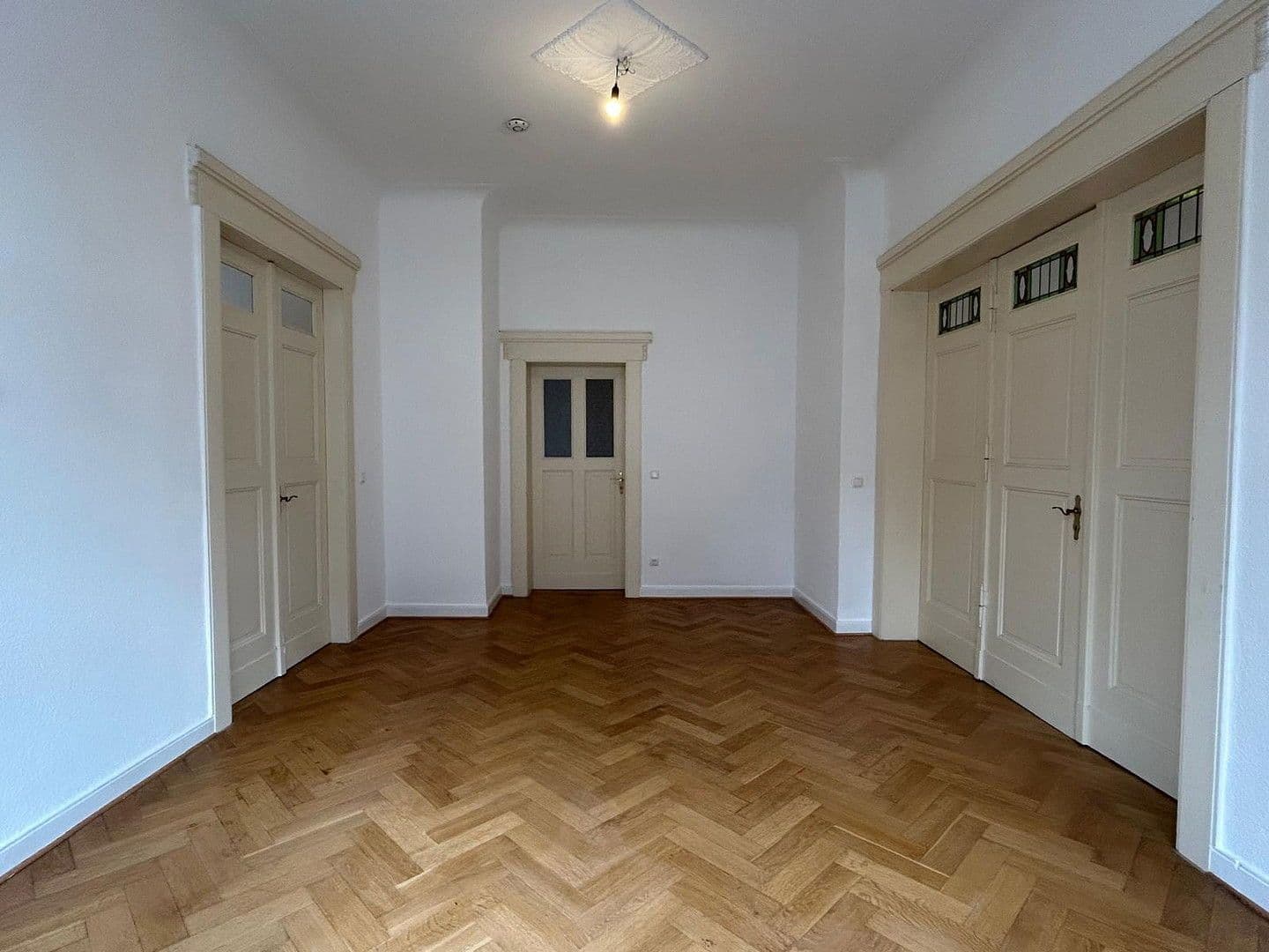 Pronájem bytu 5+1 150 m², Paracelsusstraße 2c, Halle (Saale), Sasko-Anhaltsko Pronájem bytu 5+1 150 m², Paracelsusstraße 2c, Halle (Saale), Sasko-Anhaltsko