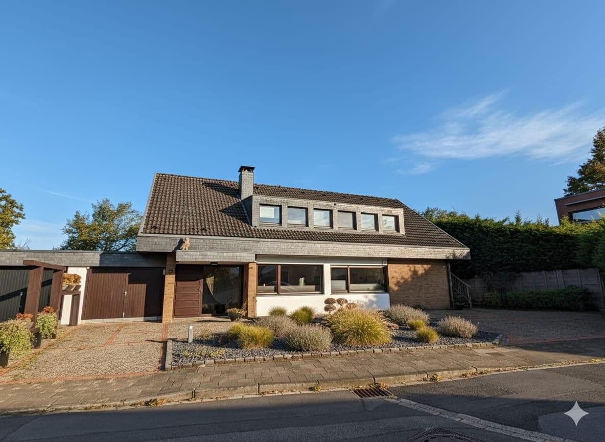 Prodej domu 285 m², pozemek 861 m², Leichlingen, Severní Porýní-Vestfálsko Prodej domu 285 m², pozemek 861 m², Leichlingen, Severní Porýní-Vestfálsko