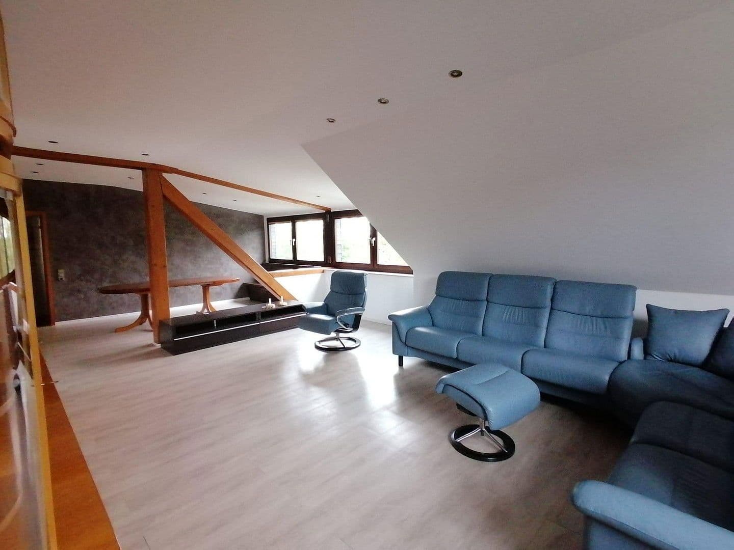 Prodej domu 285 m², pozemek 861 m², Leichlingen, Severní Porýní-Vestfálsko Prodej domu 285 m², pozemek 861 m², Leichlingen, Severní Porýní-Vestfálsko