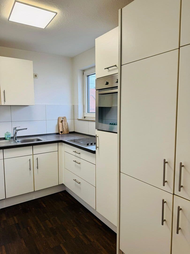 Pronájem bytu 2+1 51 m², Leinfelden-Echterdingen, Bádensko-Württembersko Pronájem bytu 2+1 51 m², Leinfelden-Echterdingen, Bádensko-Württembersko