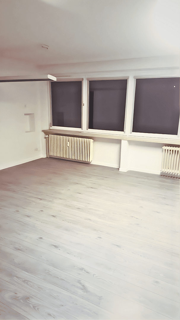 Pronájem bytu 4+1 139 m², Gartenstraße 15, Bad Segeberg, Šlesvicko-Holštýnsko Pronájem bytu 4+1 139 m², Gartenstraße 15, Bad Segeberg, Šlesvicko-Holštýnsko