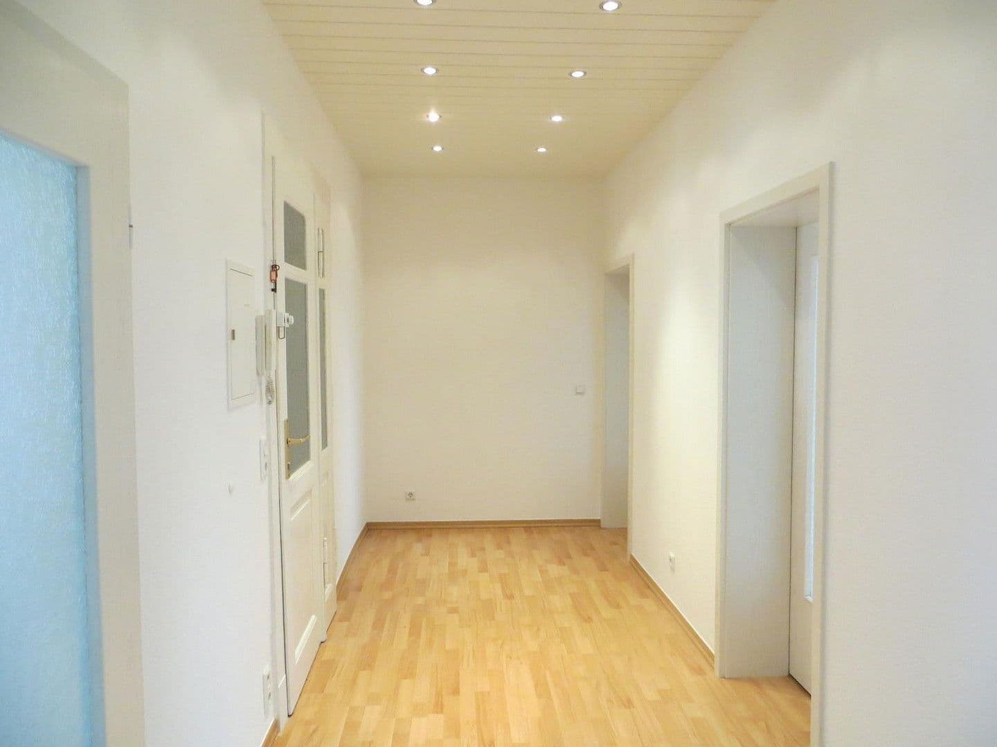 Pronájem bytu 3+1 87 m², August-Knauer-Str. 1, Leipzig, Sasko Pronájem bytu 3+1 87 m², August-Knauer-Str. 1, Leipzig, Sasko