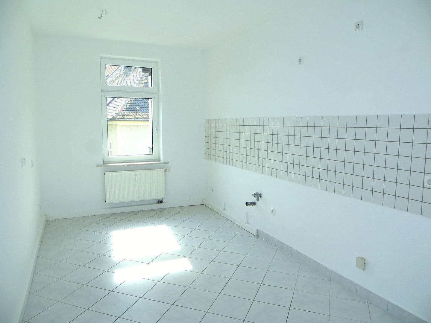 Pronájem bytu 3+1 87 m², August-Knauer-Str. 1, Leipzig, Sasko Pronájem bytu 3+1 87 m², August-Knauer-Str. 1, Leipzig, Sasko