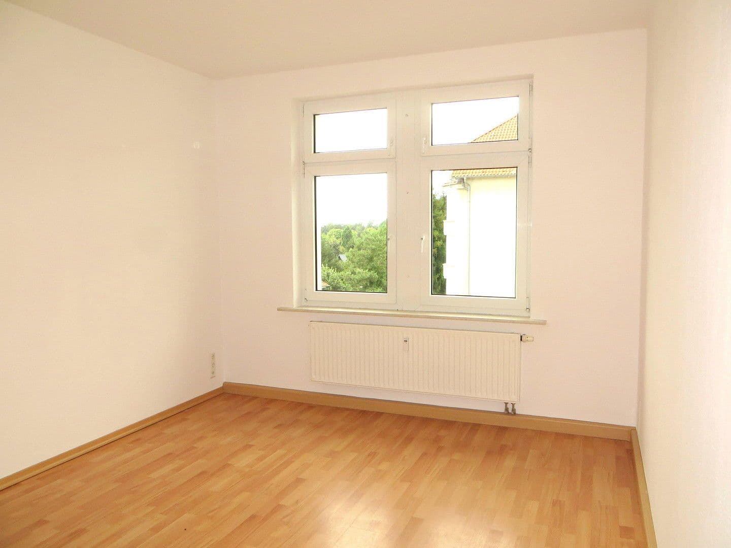 Pronájem bytu 3+1 87 m², August-Knauer-Str. 1, Leipzig, Sasko Pronájem bytu 3+1 87 m², August-Knauer-Str. 1, Leipzig, Sasko