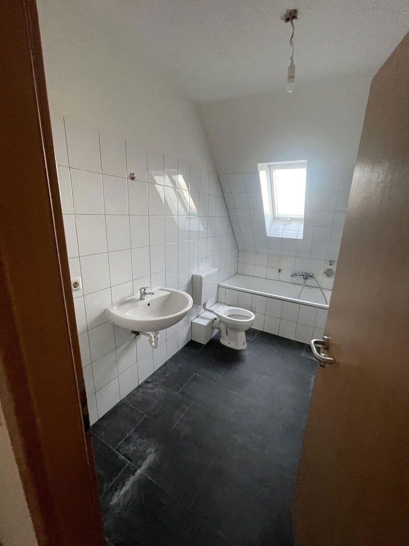 Pronájem bytu 3+kk 80 m², Bismarckstraße 264, Gelsenkirchen, Severní Porýní-Vestfálsko Pronájem bytu 3+kk 80 m², Bismarckstraße 264, Gelsenkirchen, Severní Porýní-Vestfálsko