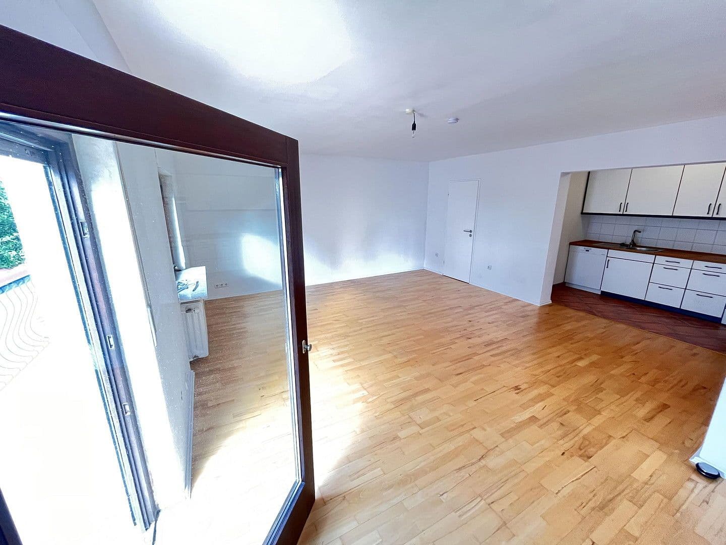 Pronájem bytu 1+1 41 m², Flörsheim, Hessen Pronájem bytu 1+1 41 m², Flörsheim, Hessen