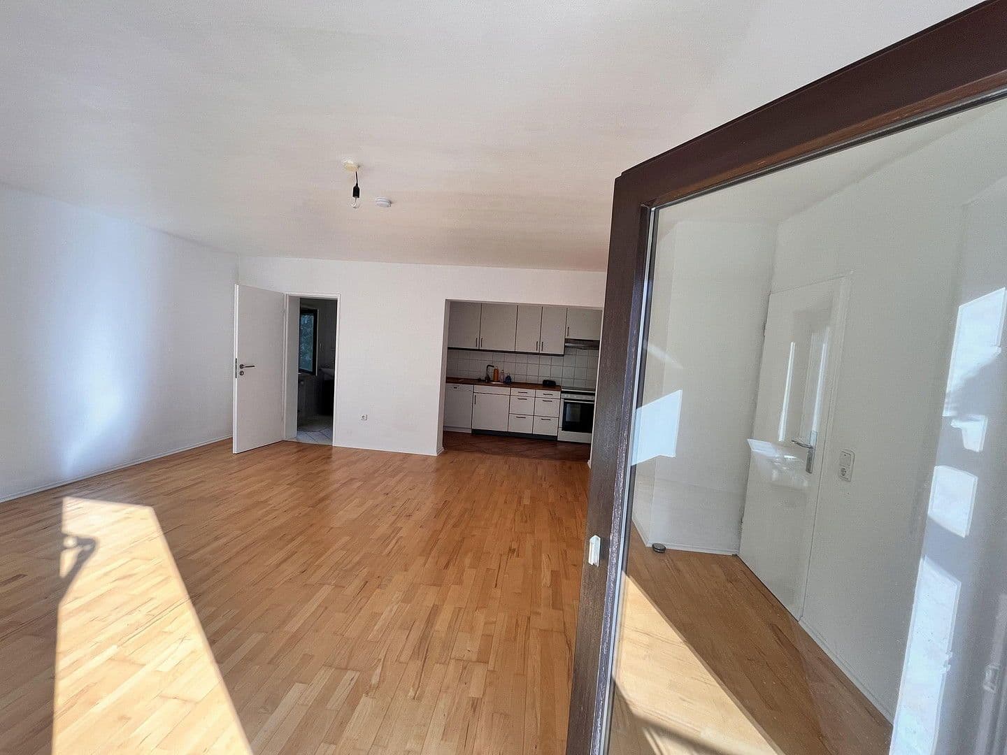 Pronájem bytu 1+1 41 m², Flörsheim, Hessen Pronájem bytu 1+1 41 m², Flörsheim, Hessen