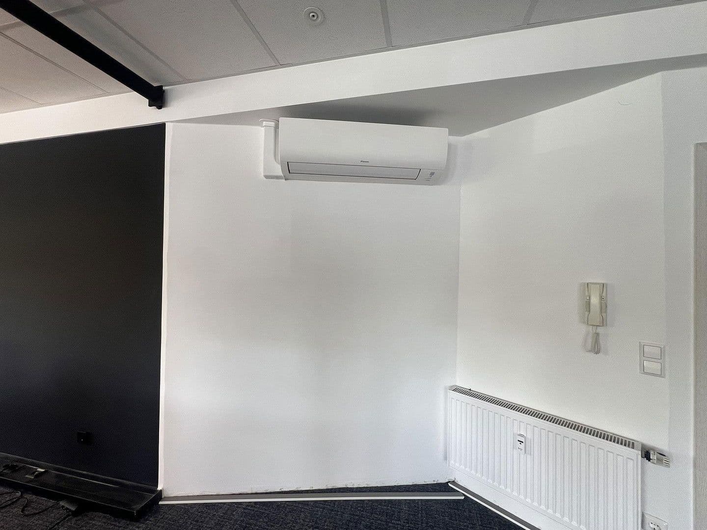 Pronájem kanceláře 95 m², Göppingen, Bádensko-Württembersko Pronájem kanceláře 95 m², Göppingen, Bádensko-Württembersko