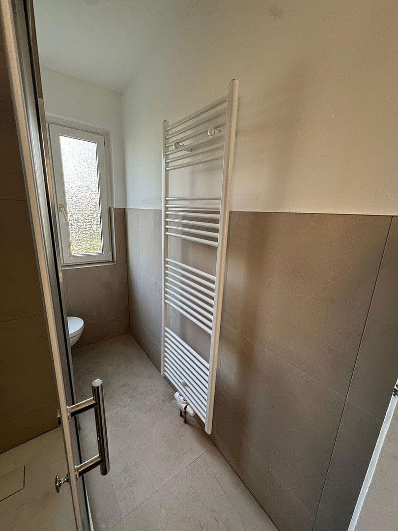 Pronájem bytu 3+1 60 m², Eibenweg 7, Stuttgart, Bádensko-Württembersko Pronájem bytu 3+1 60 m², Eibenweg 7, Stuttgart, Bádensko-Württembersko