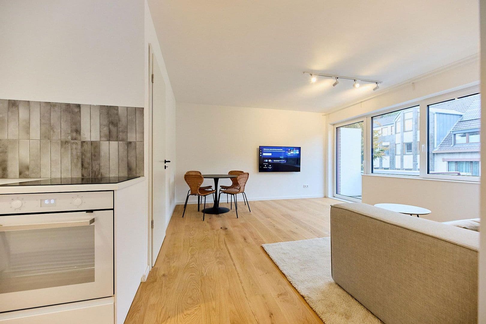 Pronájem bytu 2+1 44 m², Pöhlenweg 35, Düsseldorf, Severní Porýní-Vestfálsko Pronájem bytu 2+1 44 m², Pöhlenweg 35, Düsseldorf, Severní Porýní-Vestfálsko