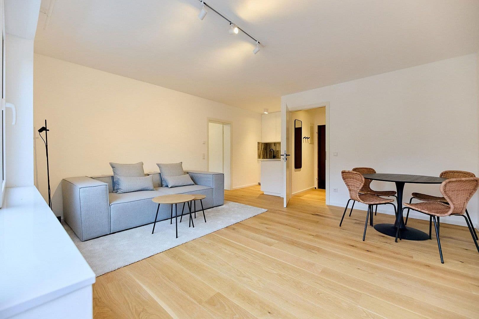 Pronájem bytu 2+1 44 m², Pöhlenweg 35, Düsseldorf, Severní Porýní-Vestfálsko Pronájem bytu 2+1 44 m², Pöhlenweg 35, Düsseldorf, Severní Porýní-Vestfálsko