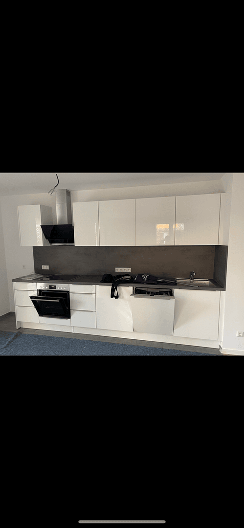 Pronájem bytu 2+1 52 m², Reutlingen, Bádensko-Württembersko Pronájem bytu 2+1 52 m², Reutlingen, Bádensko-Württembersko