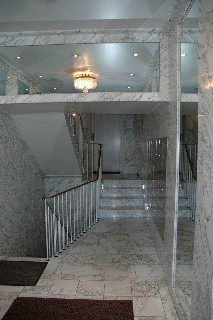 Pronájem bytu 3+1 95 m², Corneliusstr. 1, Düsseldorf, Severní Porýní-Vestfálsko Pronájem bytu 3+1 95 m², Corneliusstr. 1, Düsseldorf, Severní Porýní-Vestfálsko