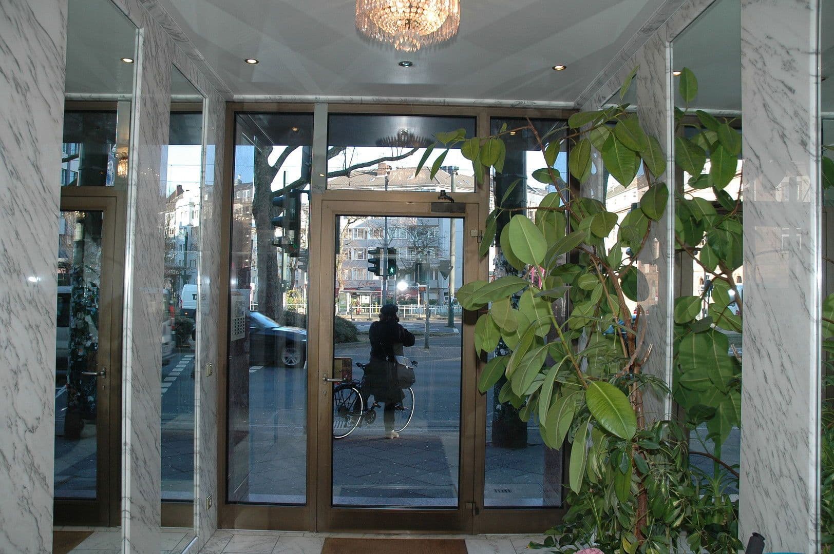 Pronájem bytu 3+1 95 m², Corneliusstr. 1, Düsseldorf, Severní Porýní-Vestfálsko Pronájem bytu 3+1 95 m², Corneliusstr. 1, Düsseldorf, Severní Porýní-Vestfálsko