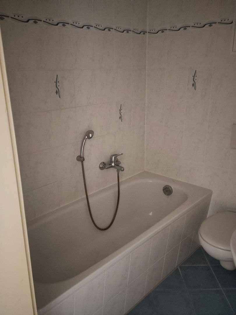 Pronájem bytu 3+1 75 m², Malzhausgasse 6, Grimma, Sasko Pronájem bytu 3+1 75 m², Malzhausgasse 6, Grimma, Sasko