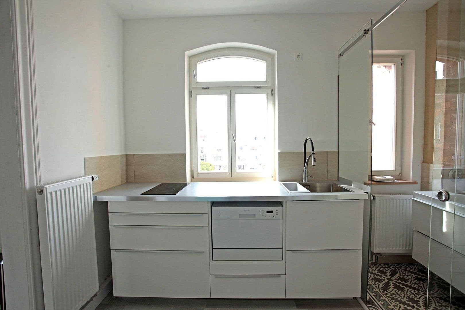 Pronájem bytu 1+1 28 m², Schwabacher Str.84, Nürnberg, Bavorsko Pronájem bytu 1+1 28 m², Schwabacher Str.84, Nürnberg, Bavorsko