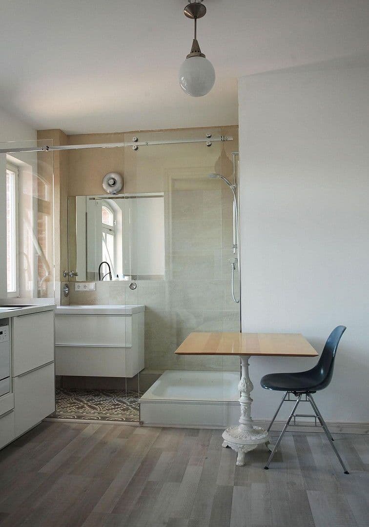 Pronájem bytu 1+1 28 m², Schwabacher Str.84, Nürnberg, Bavorsko Pronájem bytu 1+1 28 m², Schwabacher Str.84, Nürnberg, Bavorsko