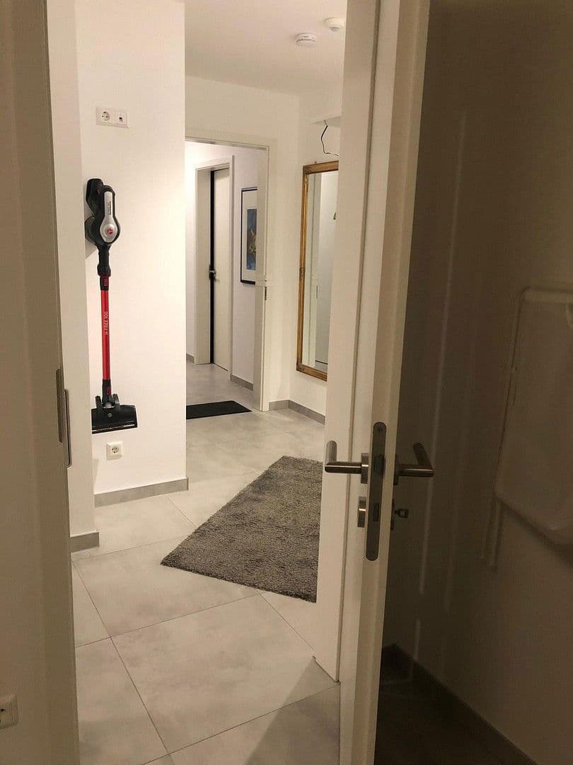 Pronájem bytu 1+1 13 m², Stuttgart, Bádensko-Württembersko Pronájem bytu 1+1 13 m², Stuttgart, Bádensko-Württembersko