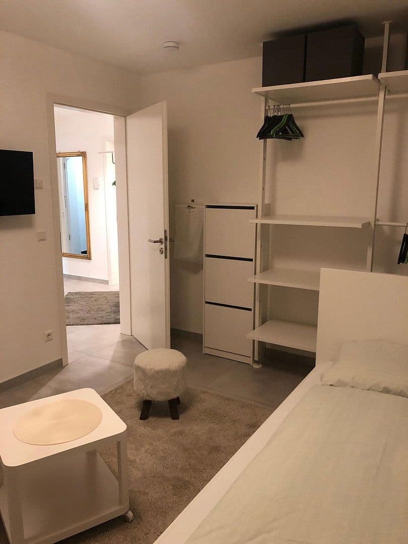 Pronájem bytu 1+1 13 m², Stuttgart, Bádensko-Württembersko Pronájem bytu 1+1 13 m², Stuttgart, Bádensko-Württembersko