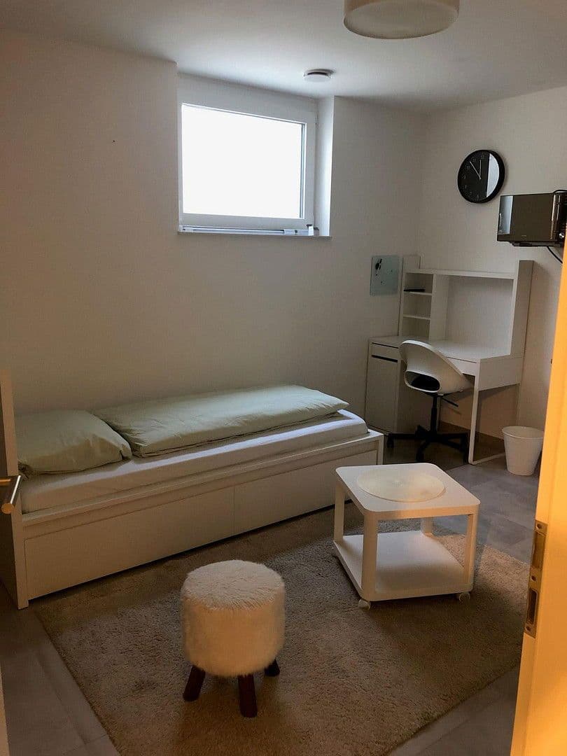 Pronájem bytu 1+1 13 m², Stuttgart, Bádensko-Württembersko Pronájem bytu 1+1 13 m², Stuttgart, Bádensko-Württembersko