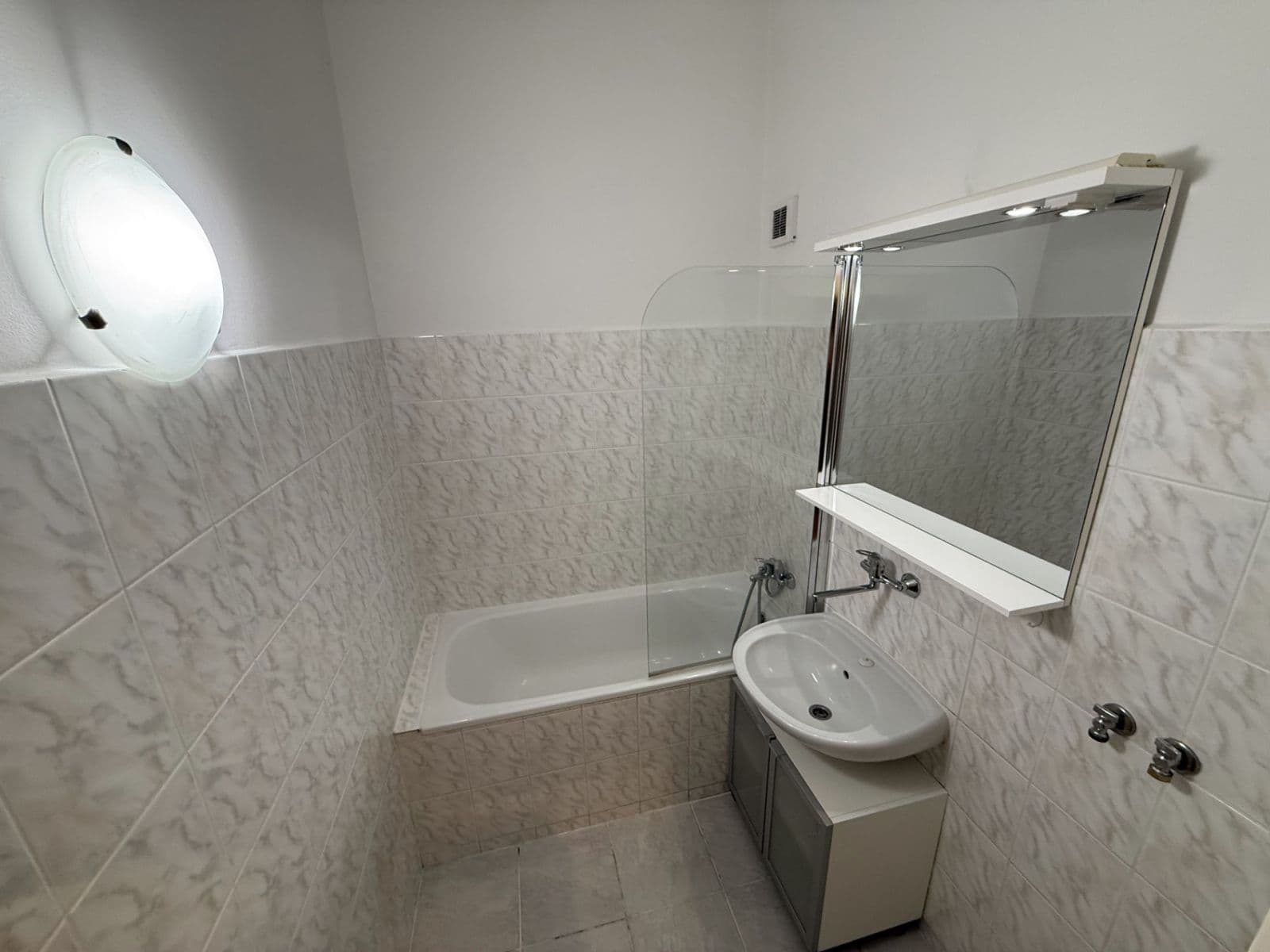 Prodej bytu 2+1 69 m², Sladkovského, Pardubice, Pardubický kraj Prodej bytu 2+1 69 m², Sladkovského, Pardubice, Pardubický kraj