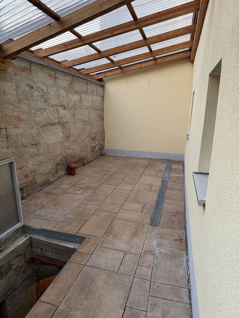 Pronájem domu 102 m², pozemek 98 m², Kuttlerstr. 15, Erlangen, Bavorsko Pronájem domu 102 m², pozemek 98 m², Kuttlerstr. 15, Erlangen, Bavorsko